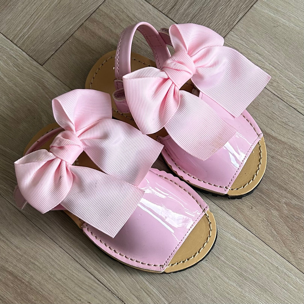 PINK BOW SANDALS