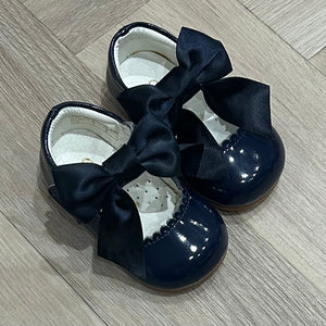 NAVY BOW SHOES