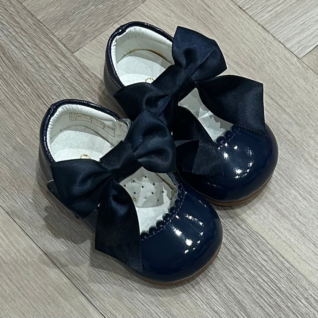 NAVY BOW SHOES