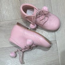 PINK POM POM BOOTS